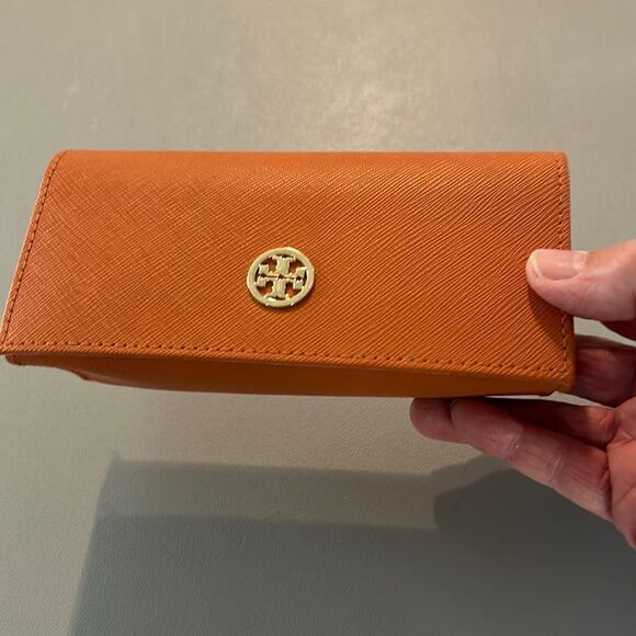 Tory Burch Eyeglass Case & Bag - Picture 2 of 7